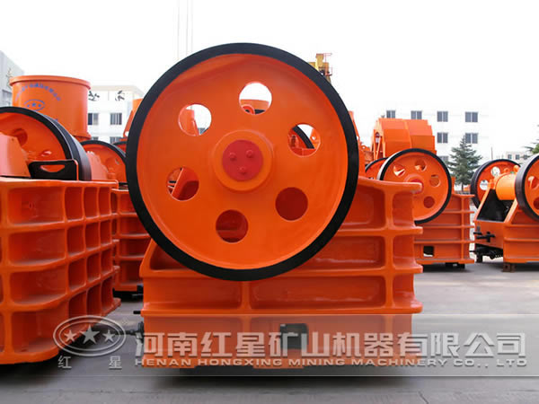 鄂式破碎機(jī) 鄂式破碎機(jī)