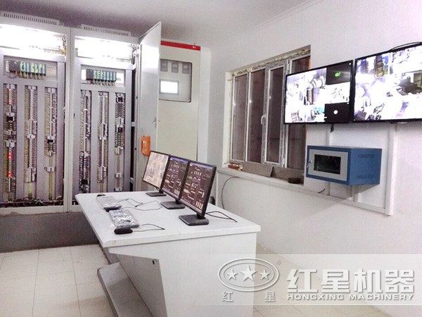 新一代車載建筑垃圾流動碎石機(jī)PLC自控車間 新一代車載建筑垃圾流動碎石機(jī)PLC自控車間