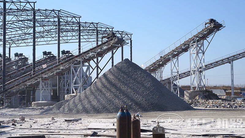 方案二制砂生產(chǎn)線現(xiàn)場 方案二制砂生產(chǎn)線現(xiàn)場