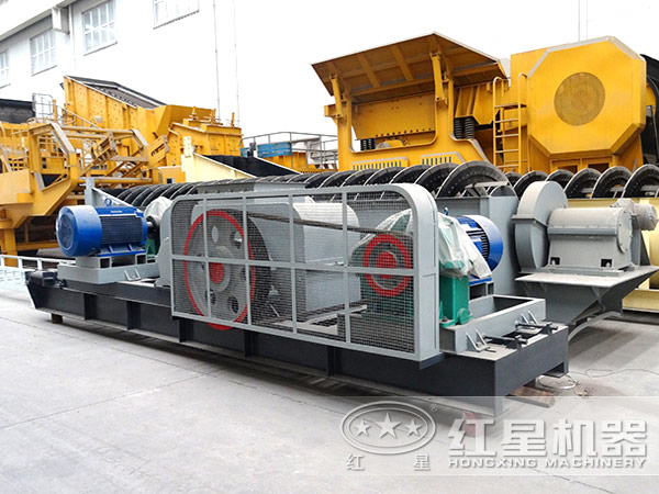 二齒輥破碎機(jī)環(huán)保 二齒輥破碎機(jī)環(huán)保