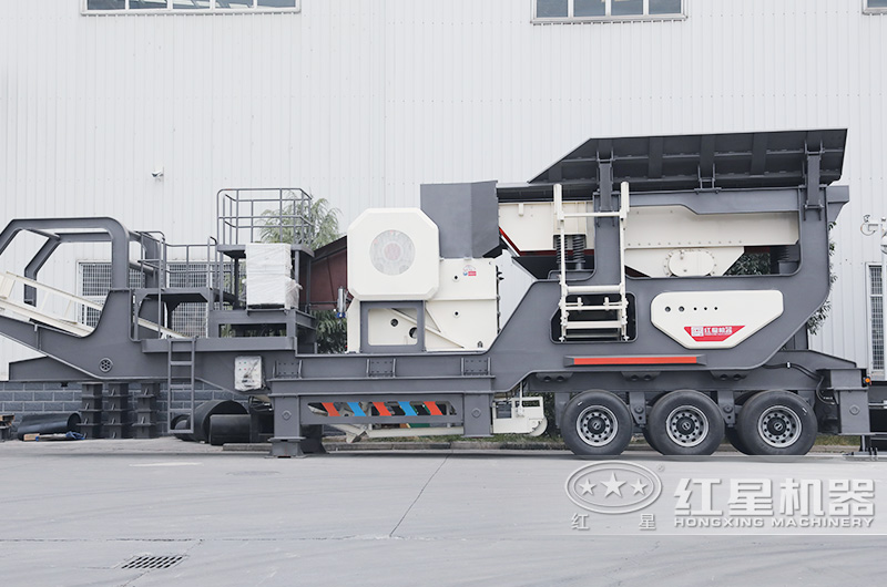 車載移動(dòng)碎石機(jī)：移動(dòng)顎破機(jī)，石頭一段粗碎加工