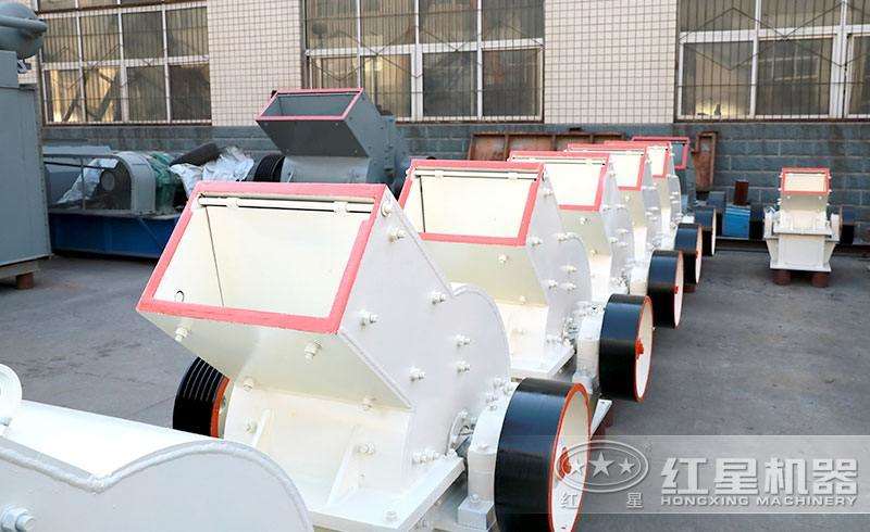 小型錘式破碎機廠家，現貨提供，可到場帶料免費咨詢