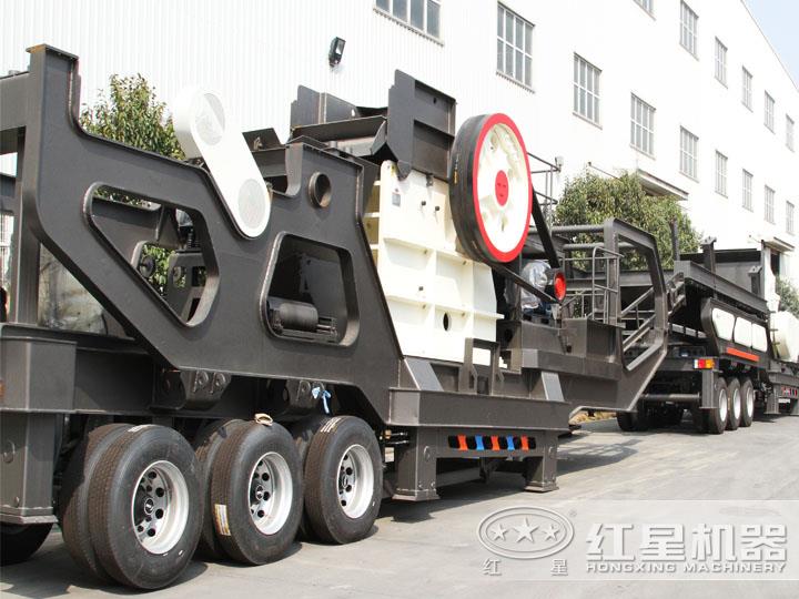 鄂破移動破碎機，為粗碎而生，破碎比大，使用壽命長