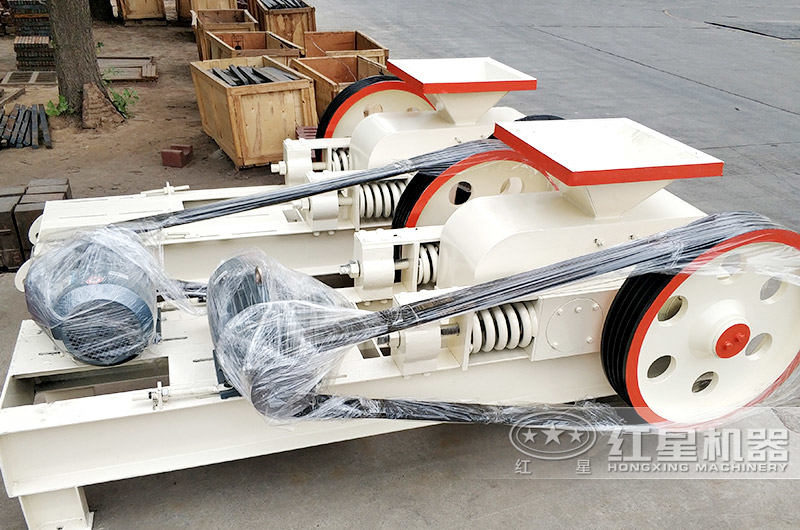 小型齒輥煤炭粉碎機(jī) 小型齒輥煤炭粉碎機(jī)