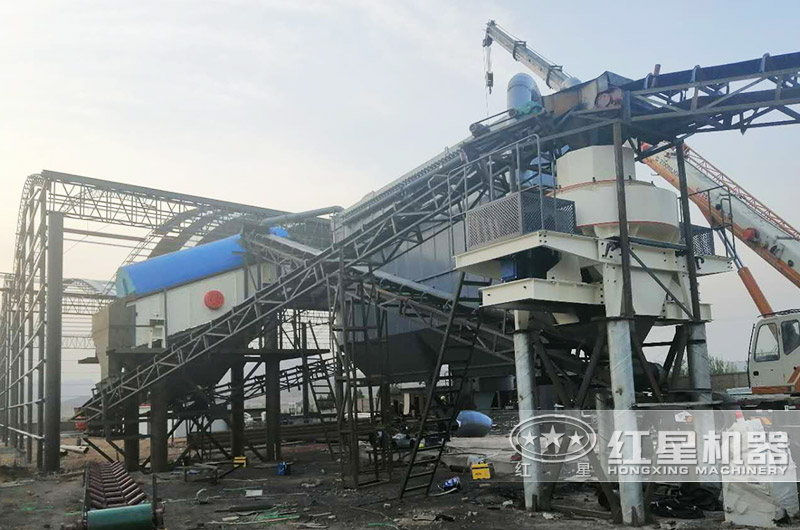 山東聊城立軸沖擊式制砂機生產線現場 山東聊城立軸沖擊式制砂機生產線現場