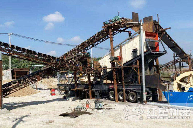 湖北移動(dòng)制砂篩分破碎機(jī)生產(chǎn)現(xiàn)場(chǎng) 湖北移動(dòng)制砂篩分破碎機(jī)生產(chǎn)現(xiàn)場(chǎng)