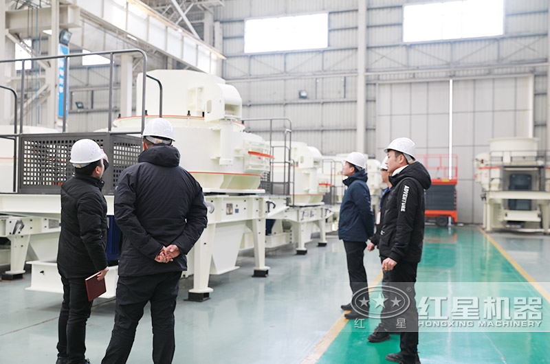 紅星廠家小型制砂機(jī)價(jià)格便宜,提供客戶到場(chǎng)參觀 紅星廠家小型制砂機(jī)價(jià)格便宜,提供客戶到場(chǎng)參觀