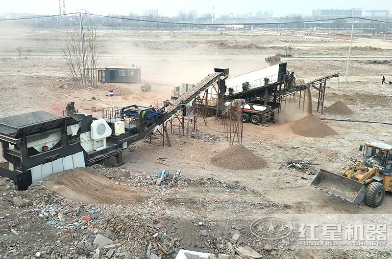 渣土移動粉碎現(xiàn)場 渣土移動粉碎現(xiàn)場