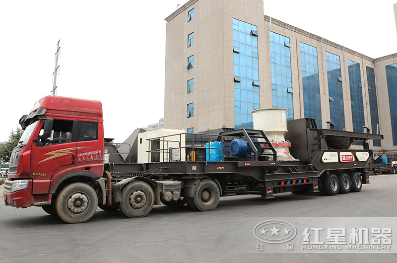 車(chē)載移動(dòng)磕石機(jī)發(fā)貨現(xiàn)場(chǎng)圖片 車(chē)載移動(dòng)磕石機(jī)發(fā)貨現(xiàn)場(chǎng)圖片