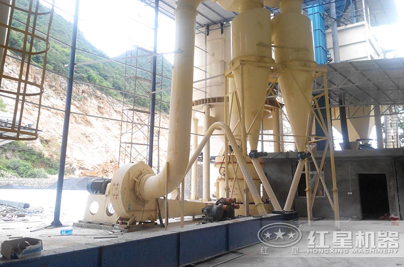 高壓輥磨機(jī)作業(yè)現(xiàn)場圖片 高壓輥磨機(jī)作業(yè)現(xiàn)場圖片