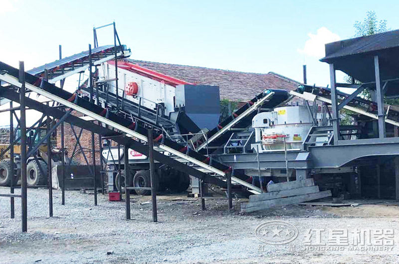 移動打沙制砂一體機作業(yè)現(xiàn)場圖 移動打沙制砂一體機作業(yè)現(xiàn)場圖