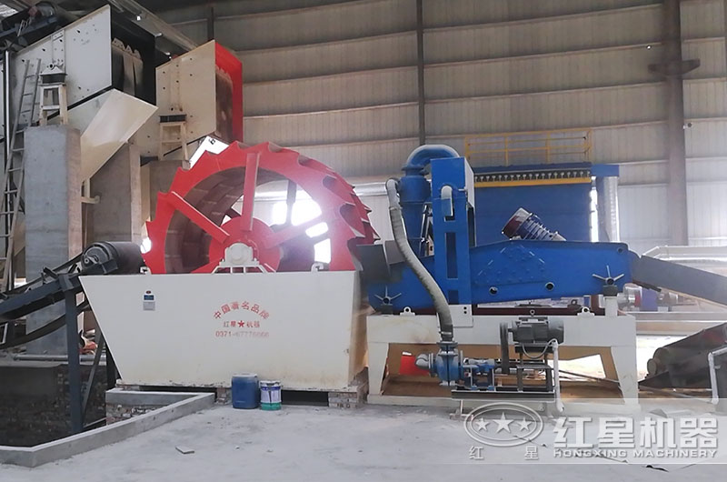 輪式洗砂機(jī)工作現(xiàn)場(chǎng)實(shí)拍圖 輪式洗砂機(jī)工作現(xiàn)場(chǎng)實(shí)拍圖