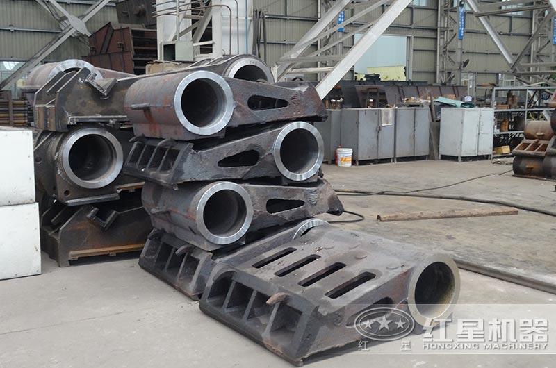 采用鑄鋼材料打造的鄂破顎板 采用鑄鋼材料打造的鄂破顎板