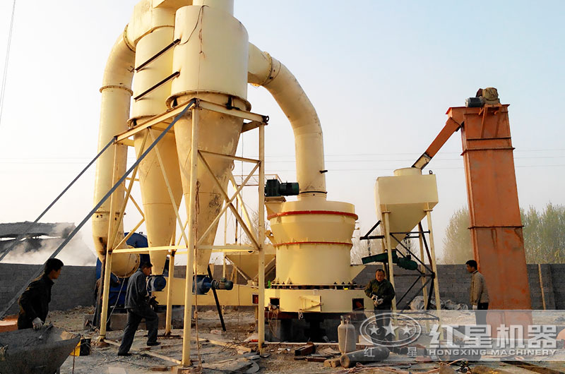 磨粉生產(chǎn)現(xiàn)場(chǎng) 磨粉生產(chǎn)現(xiàn)場(chǎng)