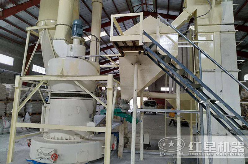 紅星雷蒙磨粉機(jī)制粉加工客戶現(xiàn)場實(shí)拍 紅星雷蒙磨粉機(jī)制粉加工客戶現(xiàn)場實(shí)拍